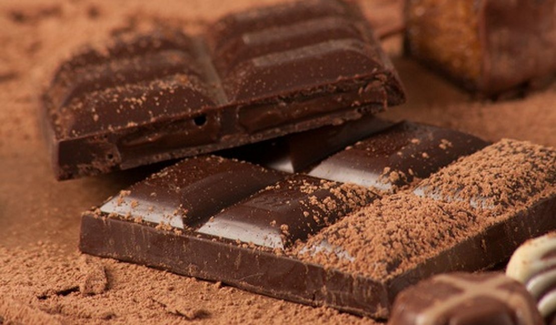 Anvisa proíbe venda e distribuição de marca de chocolate em barra