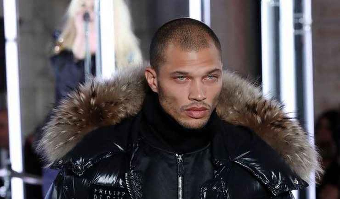 'Ex-detento gato' estreia na passarela do New York Fashion Week