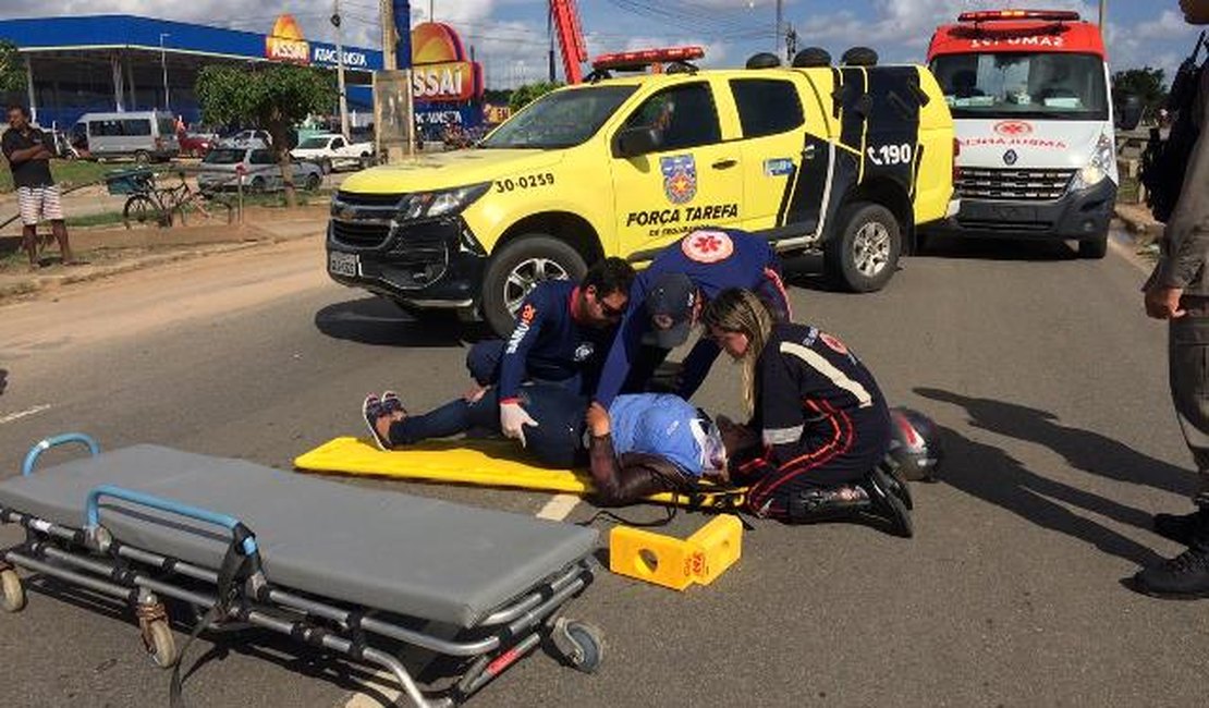 Vídeo: Mulher fica ferida após colisão entre moto e cachorro na AL-220, em Arapiraca