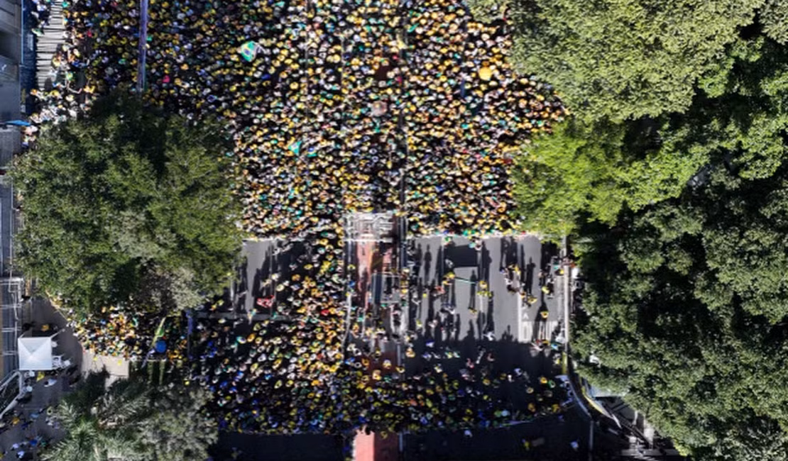 No ápice, ato com Bolsonaro na Av. Paulista reuniu 12,4 mil pessoas, segundo metodologia da USP