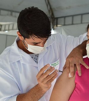 Covid-19: Alagoas já vacinou mais de 80% da população adulta com a 1ª dose