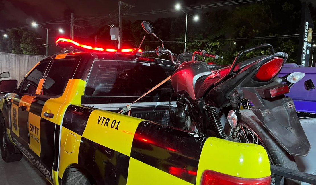 Guarda Municipal e SMTT de Rio Largo recuperam moto com queixa de roubo em área de mata