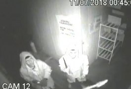 VÍDEO: Suspeitos arrombam supermercado em São Miguel dos Campos