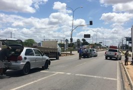Acidente entre veículos é registrado na AL 220, em Arapiraca