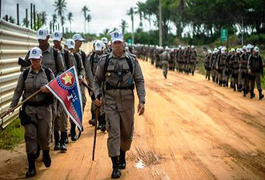 Vídeo. Militares do CFP realizam marcha administrativa de 20 km para celebrar fim do curso