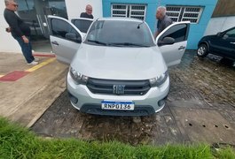 Ação policial recupera carro usado por estelionatário, em Alagoas