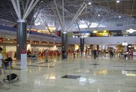 Universitária de 18 anos é presa com 5,9 kg de haxixe em aeroporto