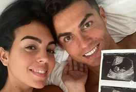 Cristiano Ronaldo e esposa anunciam que um dos gêmeos que o casal esperava morreu