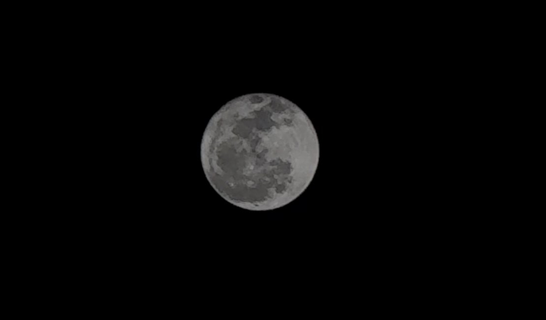 Saiba como observar a super lua azul, fenômeno raro que acontece nesta segunda (19)