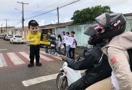 Junto a alunos da rede pública, SMTT Arapiraca realiza ações de educação no trânsito