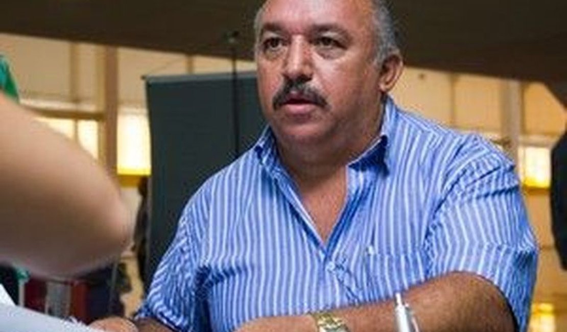 Prefeito nega abuso de menor e diz que acusações são perseguição política