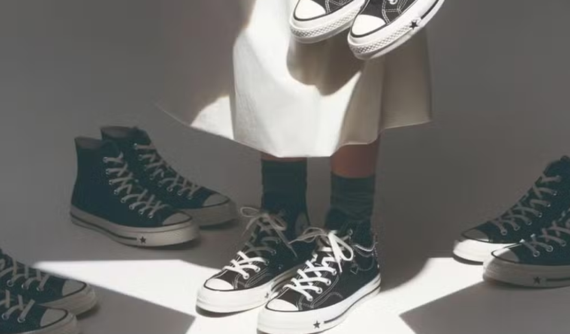 Converse apaga anúncio com cantora de K-pop após acusações de racismo