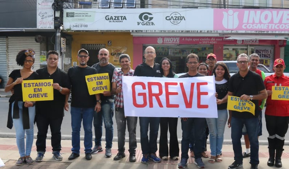 Jornalistas de Maceió e Arapiraca aderem a greve contra proposta de corte de 40% no salários