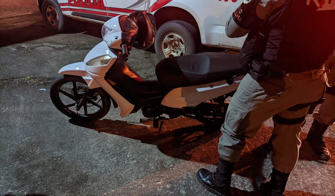 Condutor acelera cinquentinha perto de policiais do 3° BPM e abandona veículo após fuga