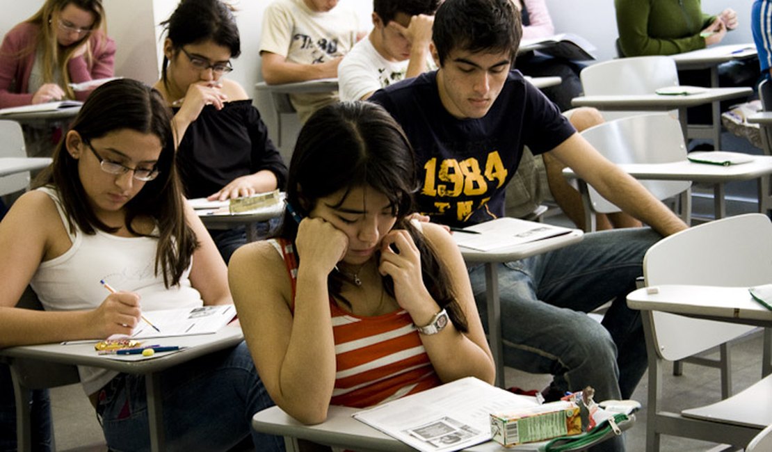 Candidatos podem solicitar certificado do Ensino Médio a partir desta segunda