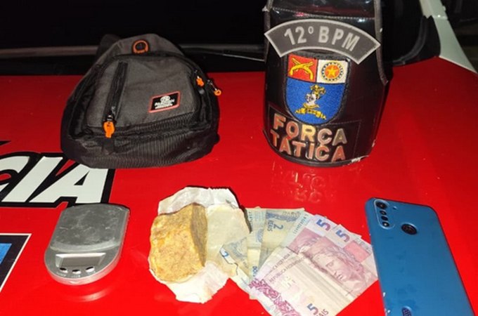 Homem é preso por tráfico de drogas na Favela da Portelinha, em Maceió
