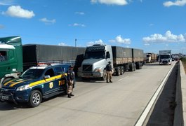 Operação da PRF flagra 170 toneladas de excesso de peso em veículos de carga, em AL