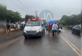 Colisão com três carros deixa condutor ferido na AL 115 entre Arapiraca e Palmeira dos Índios