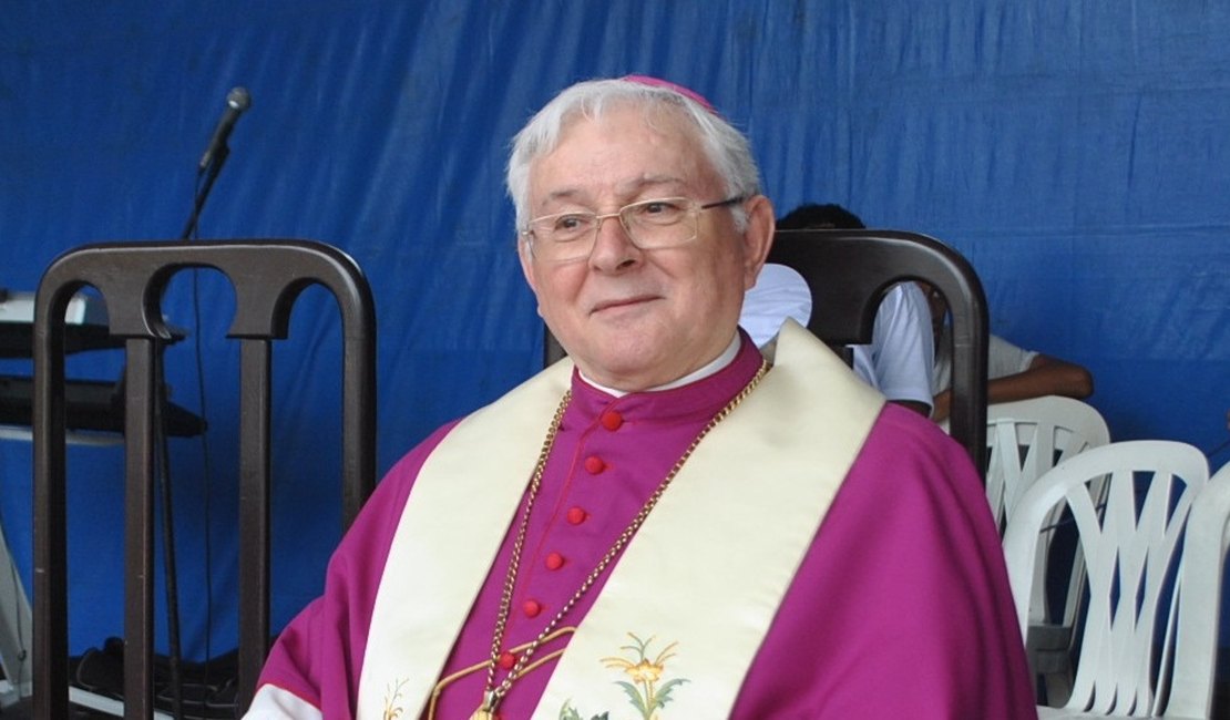 Câmara Municipal de Arapiraca presta homenagem ao bispo de Penedo, Dom Valério Breda