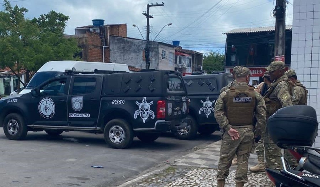 Após ameaça de massacre, Bope realiza ação em escola de Alagoas