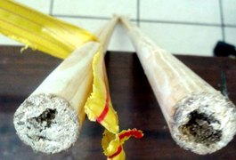 Mulher tenta entrar em presídio com drogas em cabos de vassoura