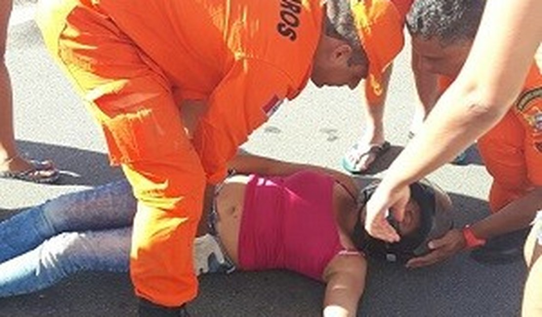 Mulher fica ferida após acidente de trânsito envolvendo viatura do Detran, em AL