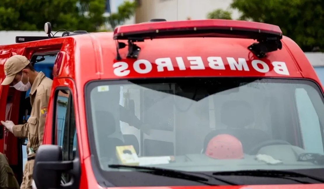 Condutor com sinais de embriaguez sofre queda de moto na zona rural de Arapiraca e fica ferido