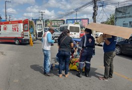 Mototaxista fica ferido em colisão envolvendo carro e moto, em Arapiraca