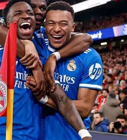 Mbappé pede banimento de jogador do Benfica após caso de racismo contra Vini Júnior
