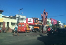 Incêndio destrói loja de caça e pesca no Centro de Arapiraca