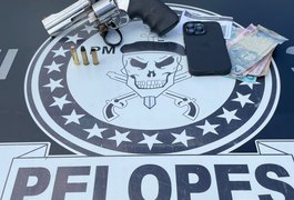 Após denúncia de disparo em via pública, homem é preso com arma em Junqueiro