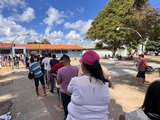 Locais de votação recebem eleitores e registram filas em Arapiraca neste domingo, 04