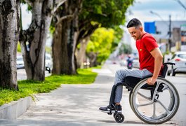 Arapiraca avança em acessibilidade com sistema pioneiro de gestão de próteses e órteses