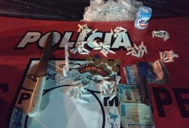 Jovem é flagrado com quase 100 pinos de cocaína na mochila, em Maceió