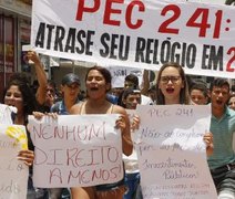 Estudantes protestam contra reforma do ensino médio e a PEC 241 em Arapiraca
