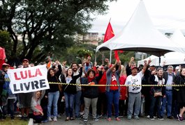 Curitiba pede transferência de Lula após homem ser baleado