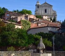 Homem que drogava esposa para que outros a estuprassem começa a ser julgado na França