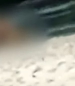 Homem flagrado fazendo sexo na areia da praia de Ponta Verde é policial judiciário do Ceará, diz PC