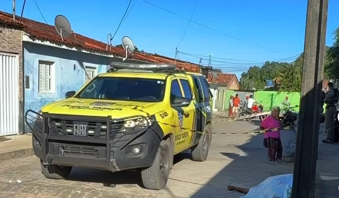 Homem é morto a tiros e encontrado debaixo de veículo em São Sebastião