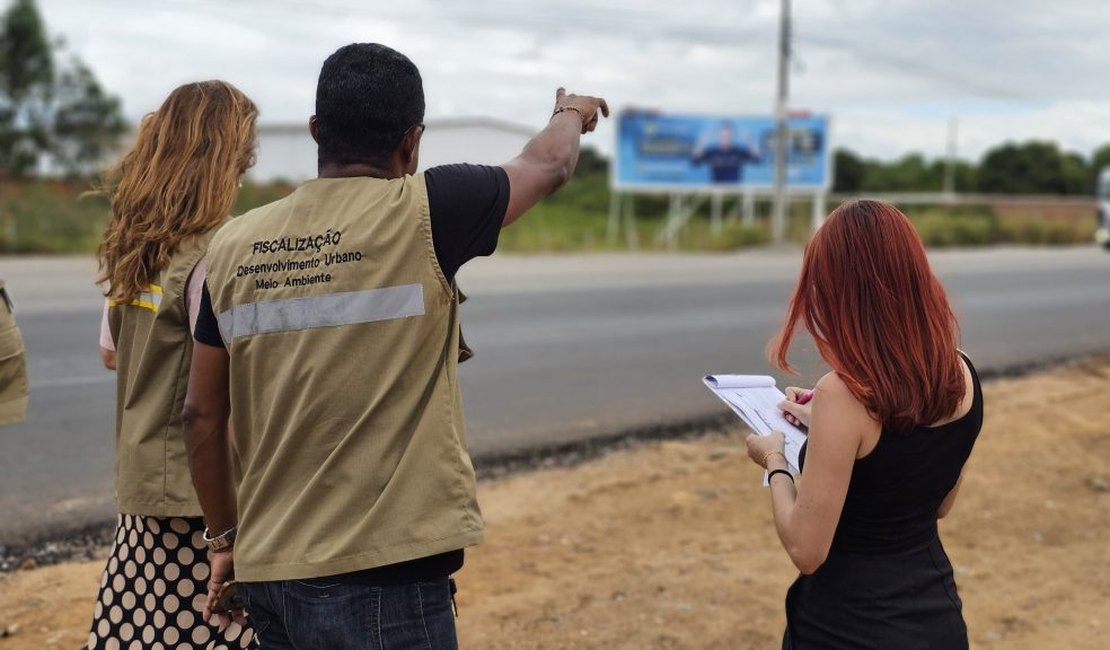 Processo de reordenamento de placas publicitárias chega à última etapa em Arapiraca