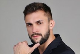 Arthur Picoli, do 'BBB21', responde a fã que pediu para 'possuí-lo': 'Vai rezar'