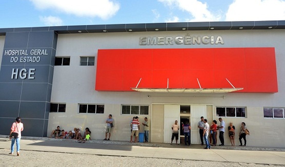 Mulher e presa suspeita de espancar filha de um ano; criança morreu