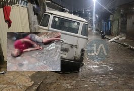 Homem cai agonizando e morre em via pública do bairro Manoel Teles, em Arapiraca