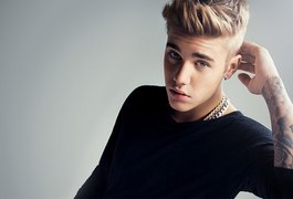 Justin Bieber pode ganhar réplica de pênis em ouro: ‘Bem dotado’