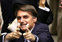 Deputado Federal Jair Bolsonaro grava mensagem em vídeo para policiais de Alagoas