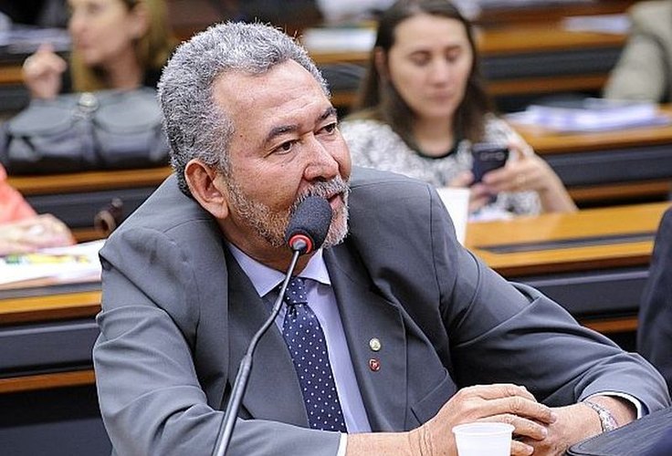 Defesa de Paulão consegue mais tempo para avaliar a ação que pode tira-lo do mandato