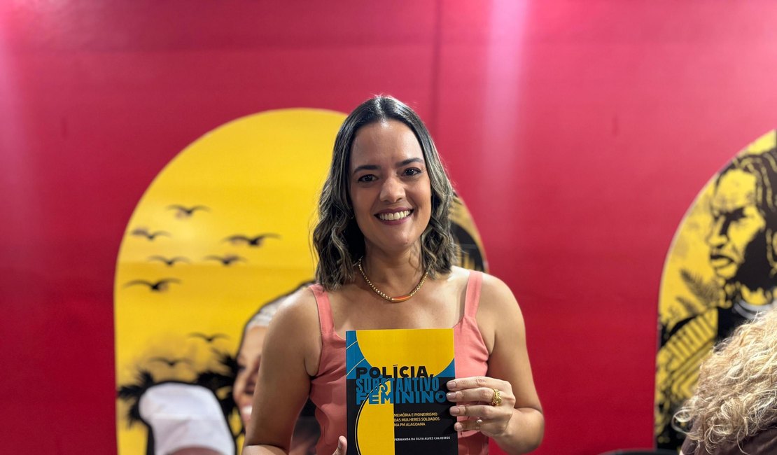 Policial militar alagoana eterniza pioneiras da PM em livro lançado na Bienal