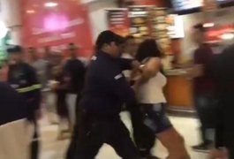 Em nota, shopping nega que cliente trans tenha sido impedida de usar banheiro feminino