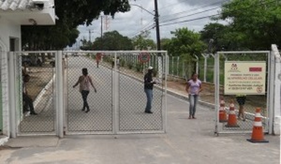 Homem passa mais de um ano preso ilegalmente em presídio de Alagoas
