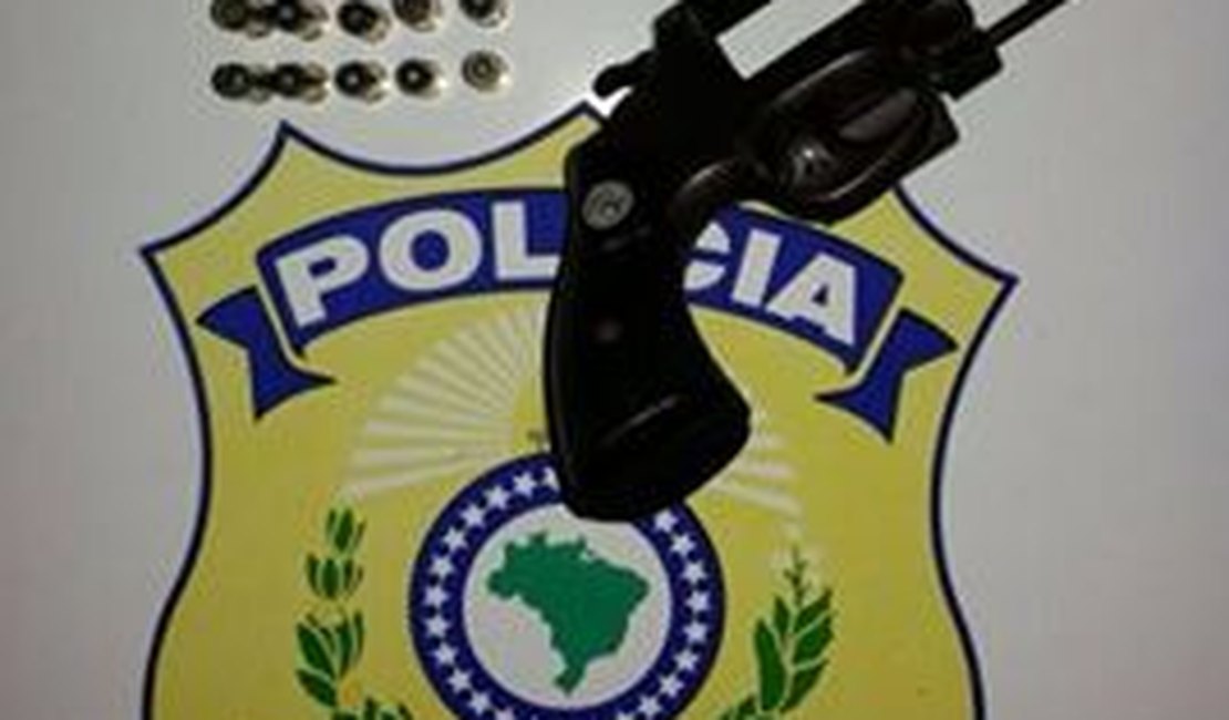 PRF apreende duas armas e carga avaliada em 95 mil